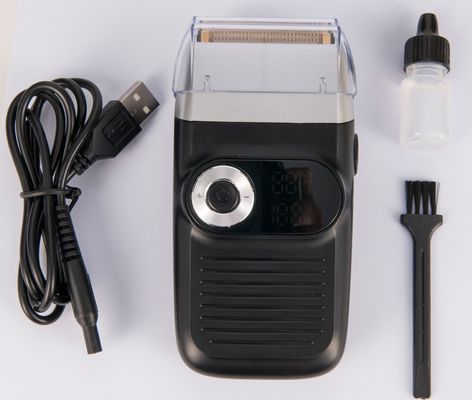 Two independent floating heads  LCD display show battery capacity man electric shaver